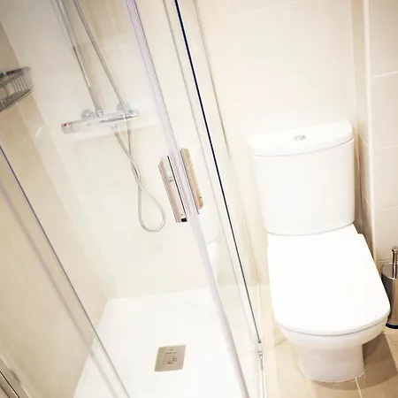 3bdr + 2bath Ocean View דירה