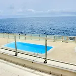 3bdr + 2bath Ocean View Apartamento *
