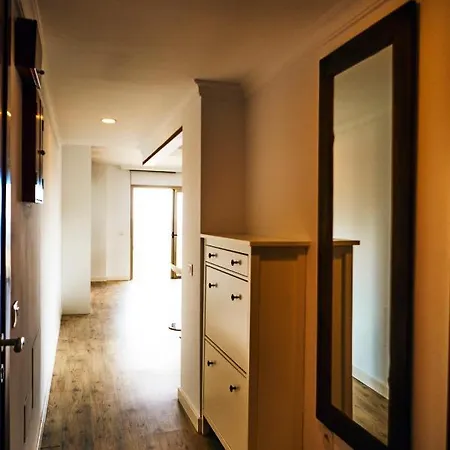3bdr + 2bath Ocean View Appartement