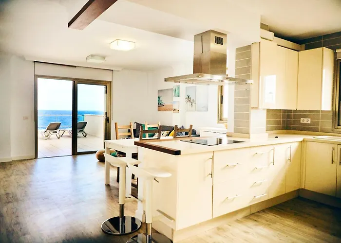 3bdr + 2bath Ocean View *