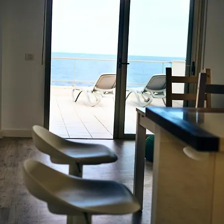 3bdr + 2bath Ocean View